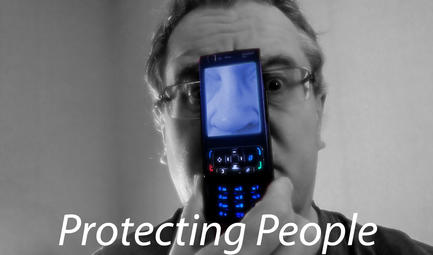Nokia N95 kasvojen suojana